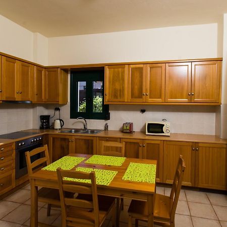Villa Eleni Asprouliánoi 외부 사진